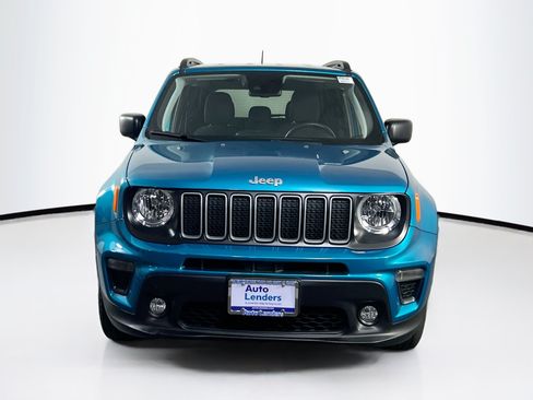 Used 2022 Jeep Renegade Latitude w/ Convenience Group AWD/4WD image 2
