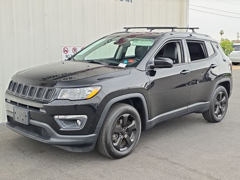 Used 2019 Jeep Compass Latitude w/ Popular Equipment Group FWD image 3