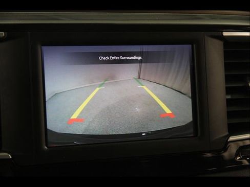 Used 2024 Chrysler Voyager LX image 13