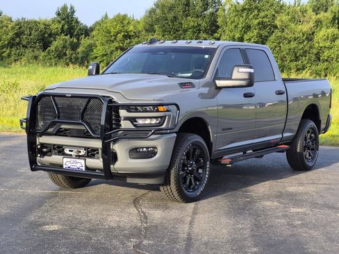 Used 2025 RAM 2500 Lone Star AWD/4WD image 3