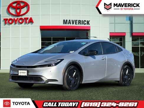 Used 2025 Toyota Prius Plug-In Hybrid image 1