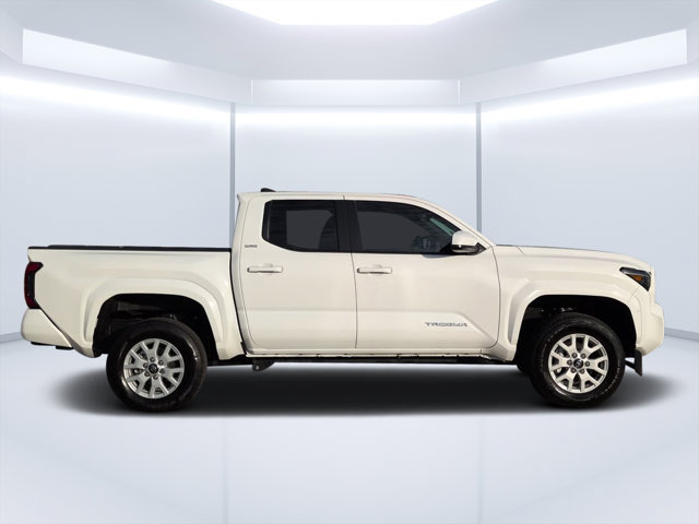 Used 2026 Toyota Tacoma SR5 RWD image 2