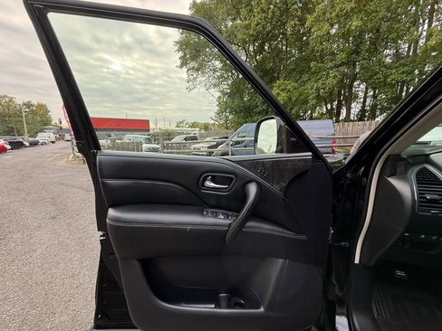 Used 2021 INFINITI QX80 Luxe image 9