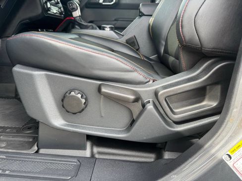 Used 2025 Ford Bronco Big Bend w/ Black Diamond Package image 14