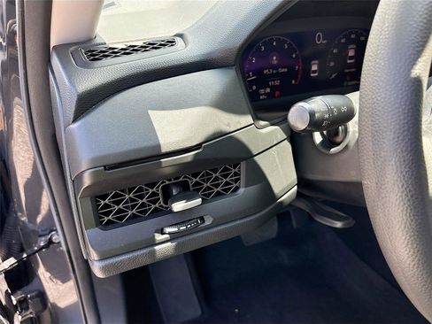 Certified 2023 Honda Accord EX image 11