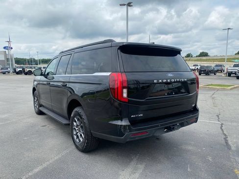 Used 2025 Ford Expedition Max Active AWD/4WD image 5