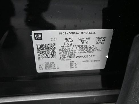Used 2023 Chevrolet Traverse LS FWD image 11