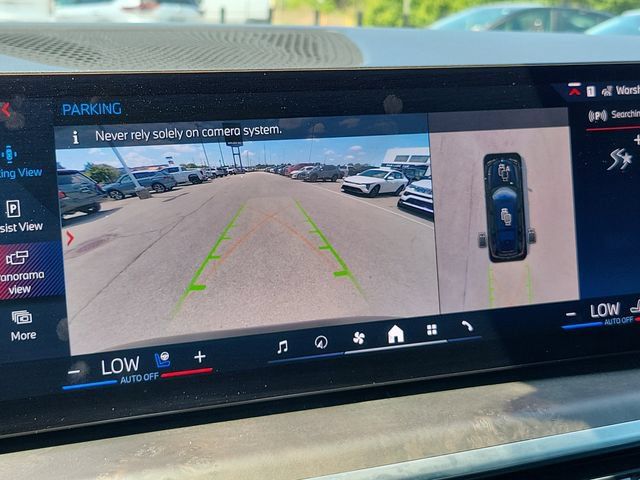 Used 2025 BMW X7 M60i AWD/4WD image 33