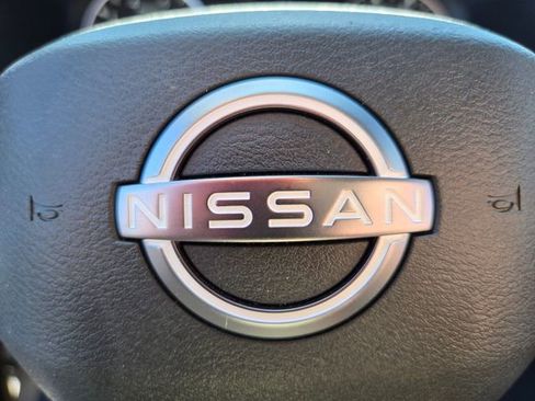 Used 2025 Nissan Rogue SV AWD/4WD image 28