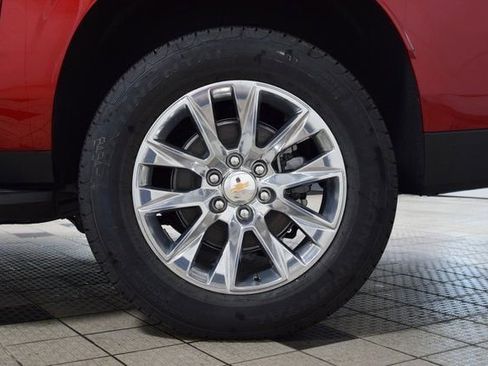 New 2025 Chevrolet Suburban Premier AWD/4WD image 29