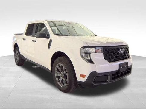 Used 2026 Ford Maverick XLT w/ Equipment Group 301A AWD/4WD image 2