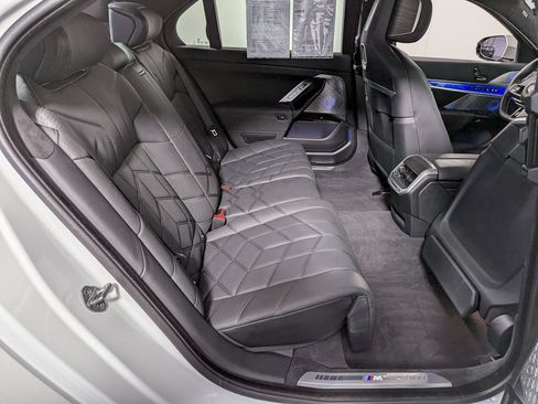 Certified 2024 BMW 760i xDrive AWD/4WD image 37