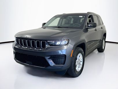 Used 2023 Jeep Grand Cherokee Laredo