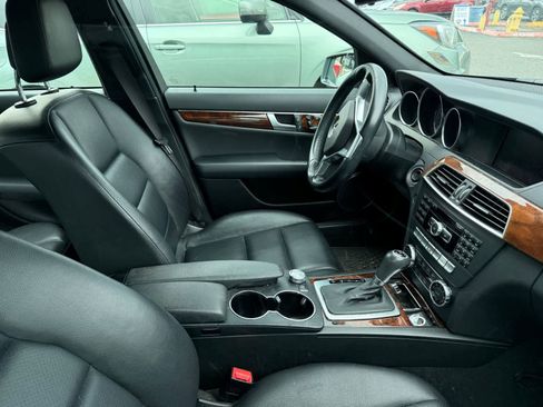 Used 2012 Mercedes-Benz C 300 Sport image 6