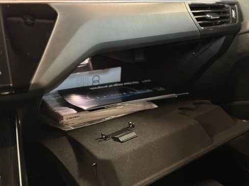 Used 2019 Audi e-tron Prestige w/ Prestige Package image 54