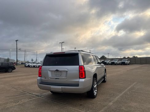 Used 2020 Chevrolet Suburban LT w/ Texas Edition Package RWD image 20