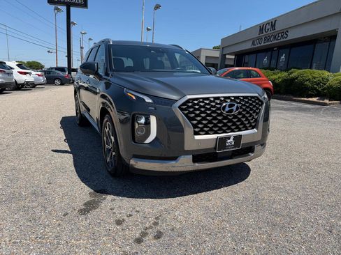 Used 2022 Hyundai Palisade Calligraphy w/ Cargo Package FWD image 3