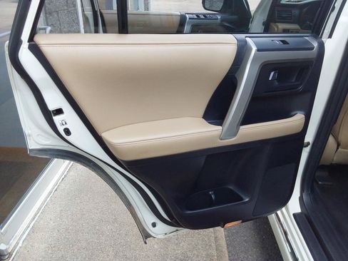 Used 2013 Toyota 4Runner SR5 w/ Premium Pkg AWD/4WD image 27