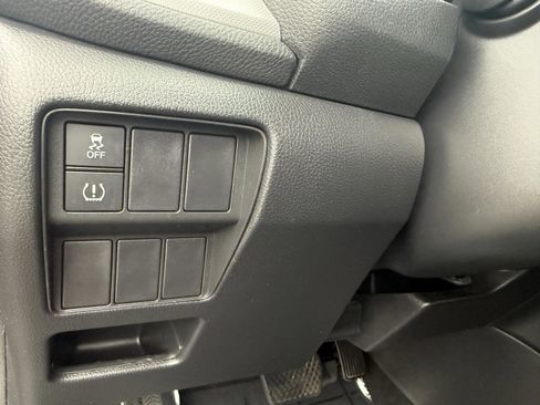 Used 2018 Honda CR-V LX image 24