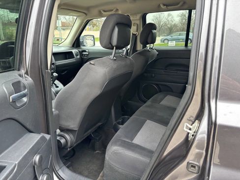 Used 2015 Jeep Patriot Sport image 10