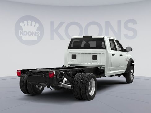 Used 2018 RAM 5500 Tradesman w/ Chrome Appearance Group AWD/4WD image 2