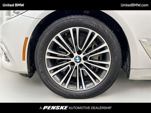 Used 2020 BMW 540i image 2