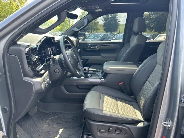 Used 2024 Chevrolet Silverado 1500 ZR2 w/ Technology Package AWD/4WD image 23
