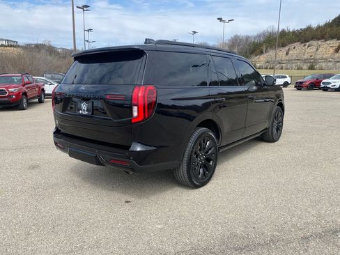 Used 2025 Ford Expedition Platinum w/ Stealth Appearance Package image 6