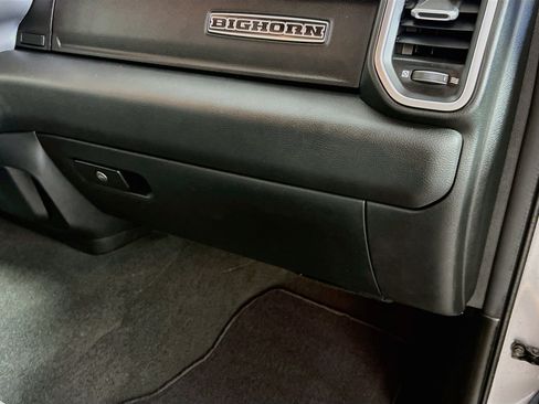 Used 2024 RAM 1500 Big Horn AWD/4WD image 34