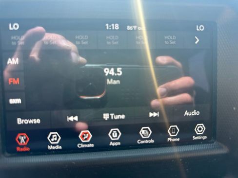 Used 2022 Jeep Gladiator Sport AWD/4WD image 19