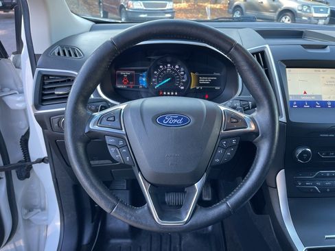 Used 2020 Ford Edge SEL w/ Convenience Package image 16
