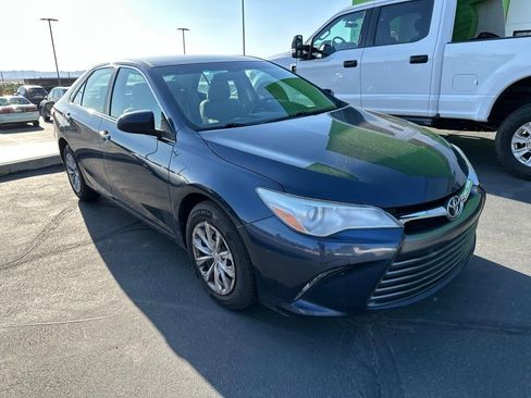 Used 2017 Toyota Camry LE FWD image 3