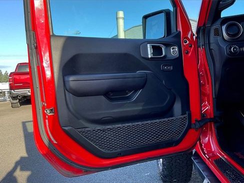 Used 2018 Jeep Wrangler Sport S image 23