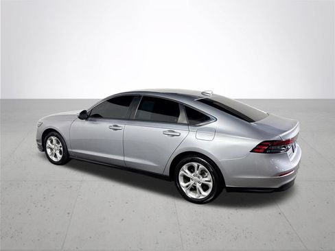 Used 2023 Honda Accord LX image 8