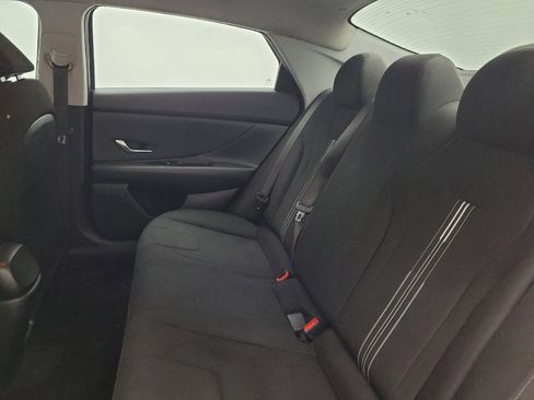 Used 2024 Hyundai Elantra SEL FWD image 18