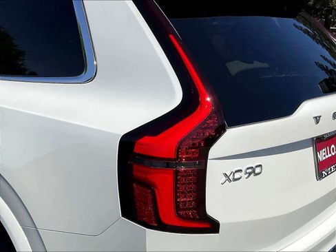 New 2026 Volvo XC90 T8 Plus w/ Protection Package image 25