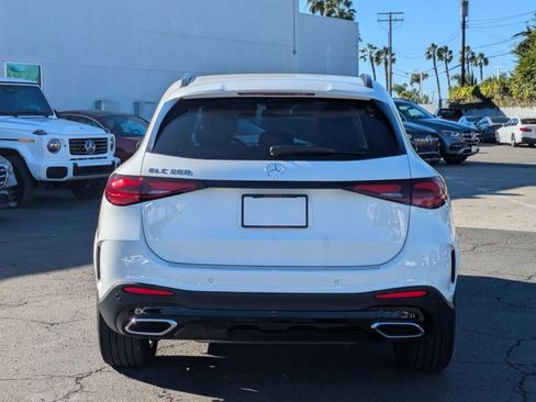 Certified 2025 Mercedes-Benz GLC 300 image 7