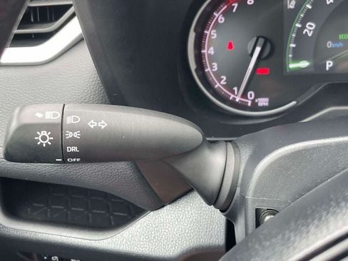 Used 2023 Toyota RAV4 LE AWD/4WD image 25