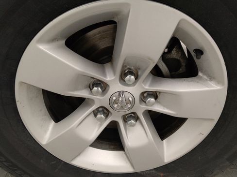 Used 2022 RAM 1500 Classic SLT image 31