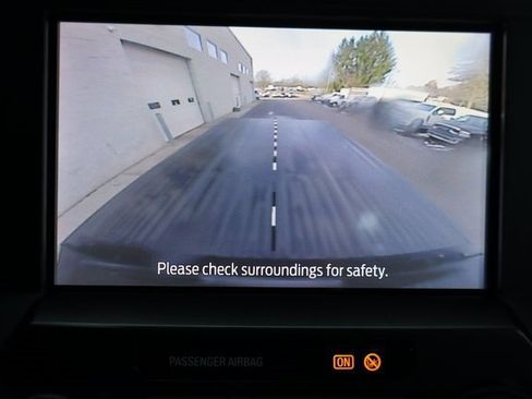 Used 2021 Ford F350 Lariat image 9