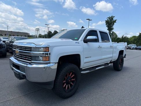 Used 2016 Chevrolet Silverado 2500 LT AWD/4WD image 5