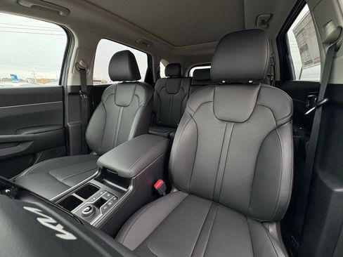 New 2026 Kia Sorento S w/ S Panoramic Sunroof Package image 23