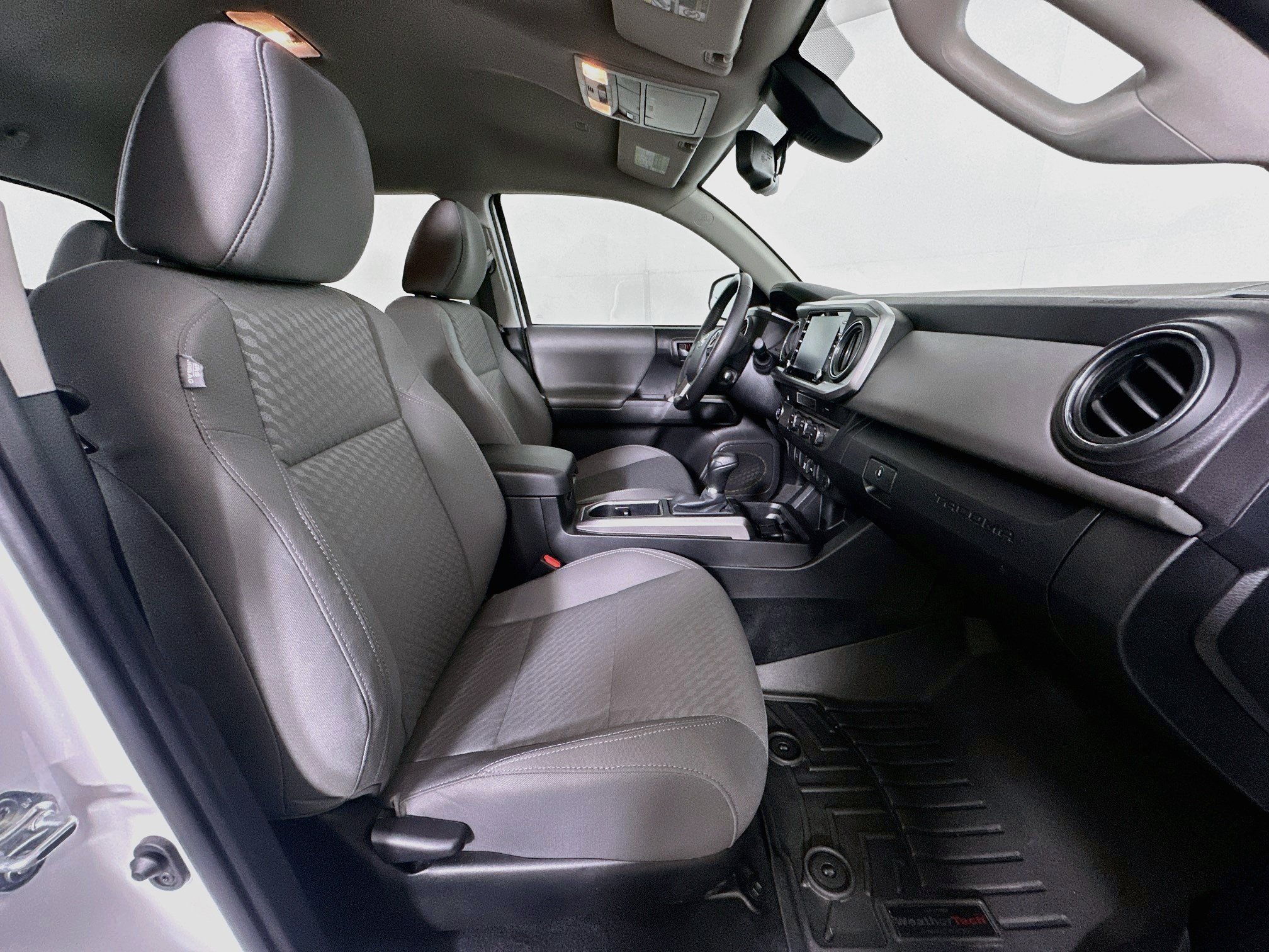 Used 2023 Toyota Tacoma SR5 RWD image 29