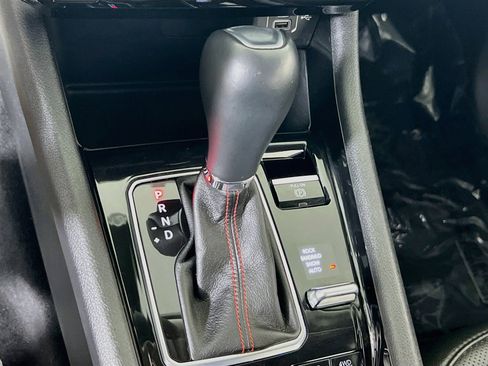 Used 2022 Jeep Compass Trailhawk w/ Trailhawk Elite Group image 17