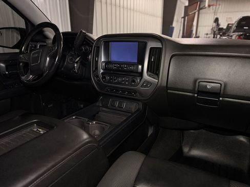 Used 2016 GMC Sierra 1500 SLT w/ All-Terrain Package AWD/4WD image 21