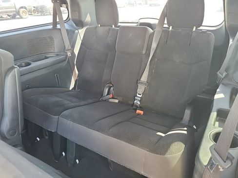 Used 2018 Dodge Grand Caravan SE FWD image 10