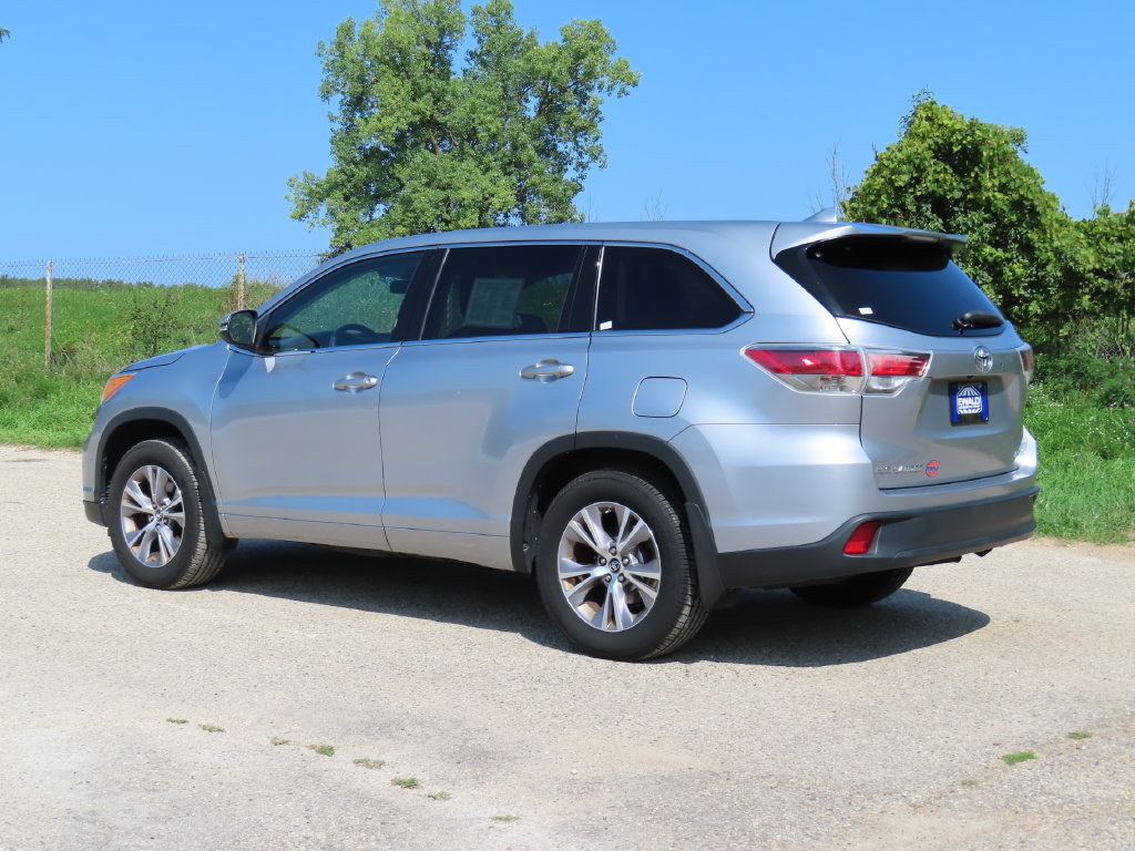 Used 2016 Toyota Highlander Plus AWD/4WD image 28