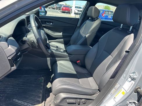 Used 2025 Honda Accord Sport image 16