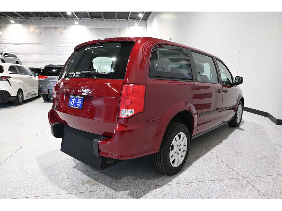 Used 2015 Dodge Grand Caravan American Value Package FWD image 6
