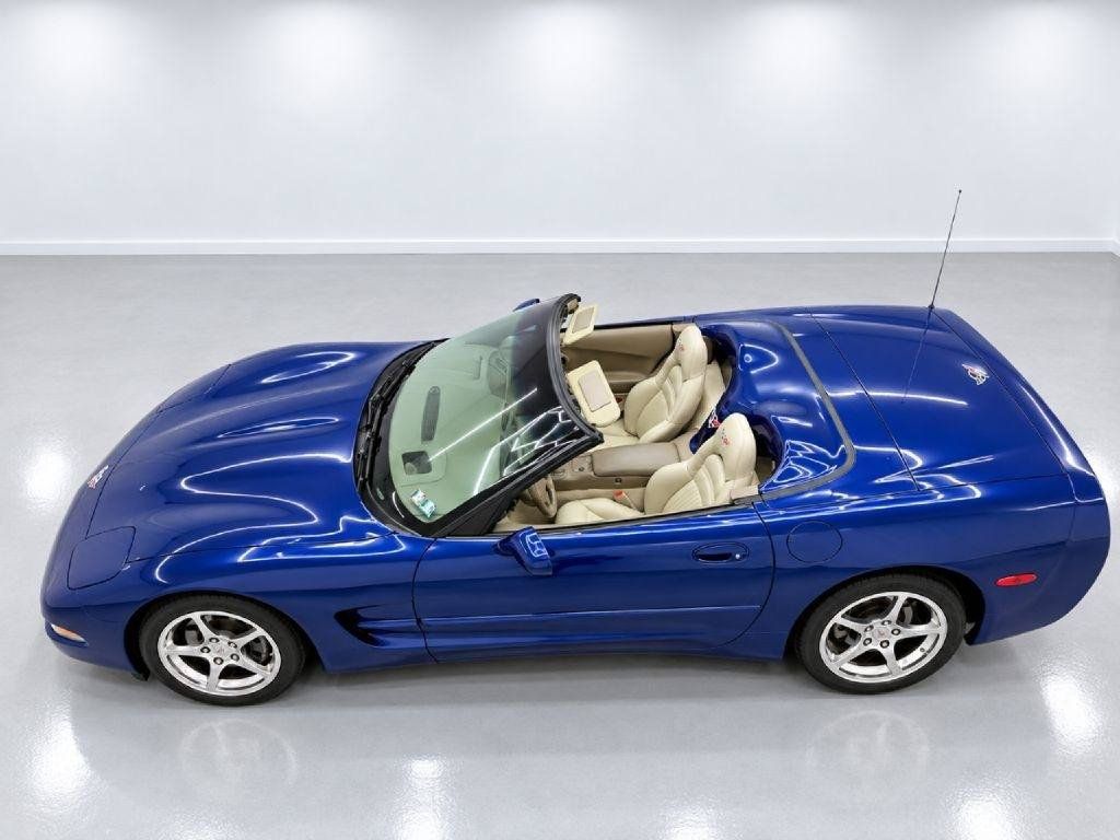 Used 2004 Chevrolet Corvette Convertible w/ Preferred Equipment Group RWD image 25